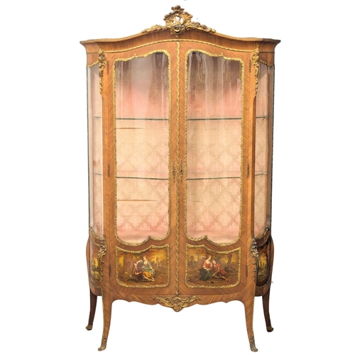 837 - A large good quality Early 20th Century Louis XV style vitrine / display cabinet with brass ormolu m... 