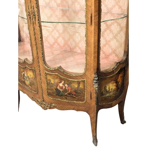 837 - A large good quality Early 20th Century Louis XV style vitrine / display cabinet with brass ormolu m... 