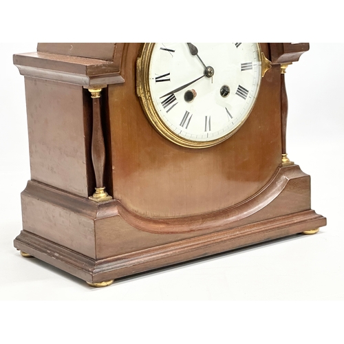 666 - An Edwardian mahogany cased mantle clock. No key or pendulum. 28x15x28cm.