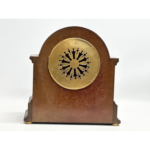 666 - An Edwardian mahogany cased mantle clock. No key or pendulum. 28x15x28cm.