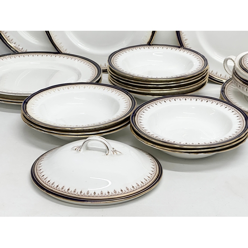 739 - A 26 piece Mid 20th Century Aynsley “Leighton” dinner service. Dinner plates, tureen, soup bowls.