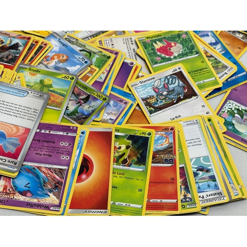 665 - A large collection of Pokémon cards.