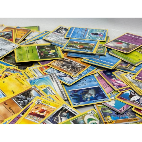 665 - A large collection of Pokémon cards.