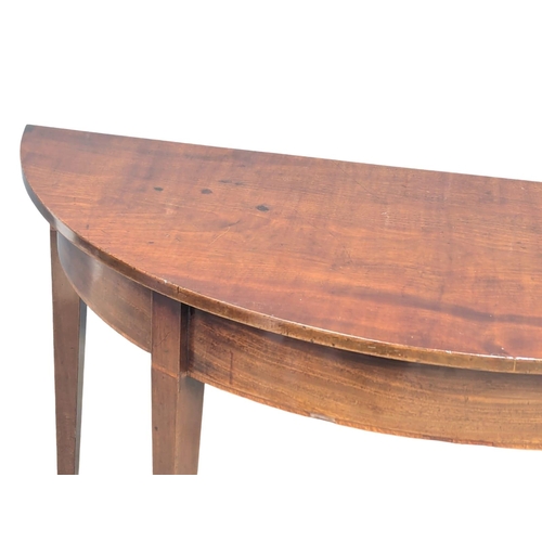 1098 - A George III inlaid mahogany side table / console table. Circa 1800. 136x56x70cm(8)