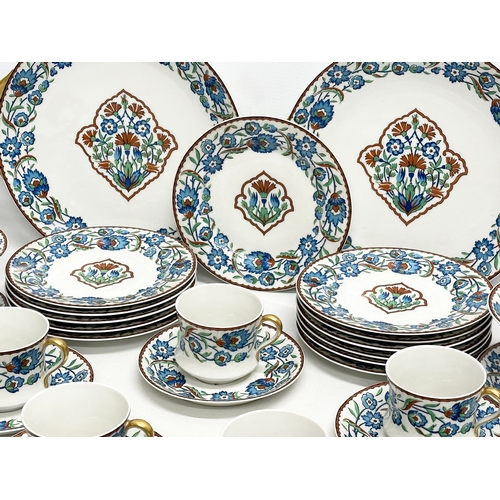 55C - Haviland & Co, Limoges. A rare 34 piece Early 20th Century tea service by haviland & Co, Limoges Fra... 