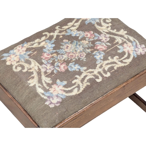 1025 - A Georgian III mahogany stool with tapestry top.(4)