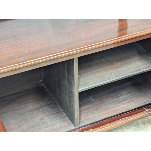 919 - A Late Victorian mahogany buffet table. Circa 1890s. 89x42x104cm(7)