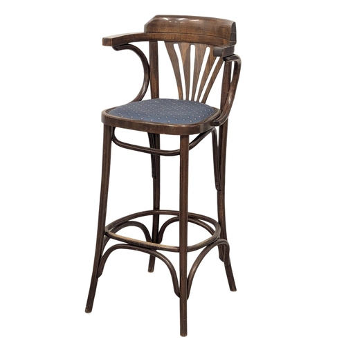 941 - A quantity of Bentwood stools. 3 high stools and 2 others. Highest 106.5cm (3)