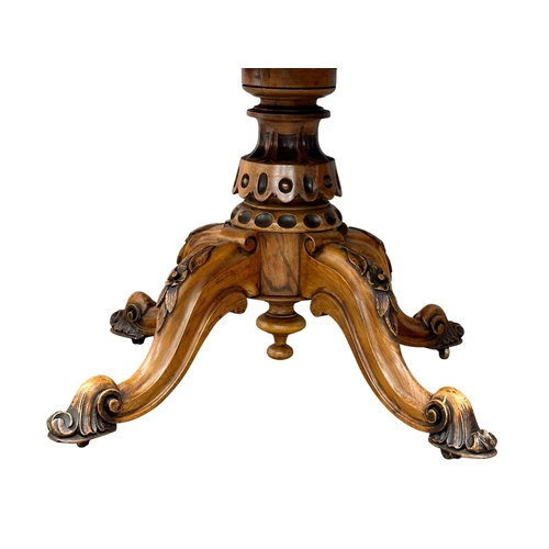 832 - A Victorian burr walnut pedestal breakfast table/dining table. On cabriole legs. 19th Century. Circa... 