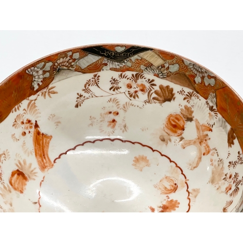 136 - A signed Late 19th Century Japanese hand painted Kutani bowl. Meiji Period (1868-1912) 18x6cm