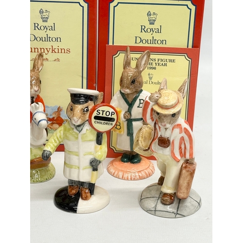 867 - 12 Royal Doulton Bunnykins figurines with boxes.