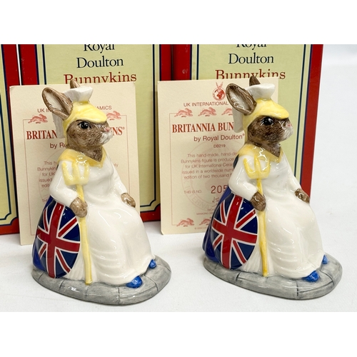 893 - 6 Royal Doulton Bunnykins. Bunnykins Royal Family, Britannia Bunnykins, Beefeater Bunnykins. Princes... 