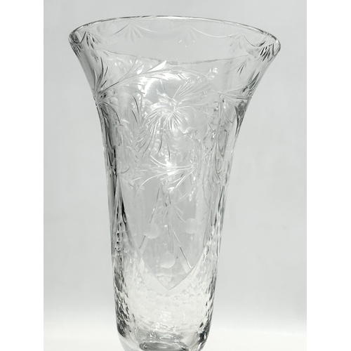 138 - A pair of Early/Mid 20th Century etched glass vases. 10.5x18.5cm