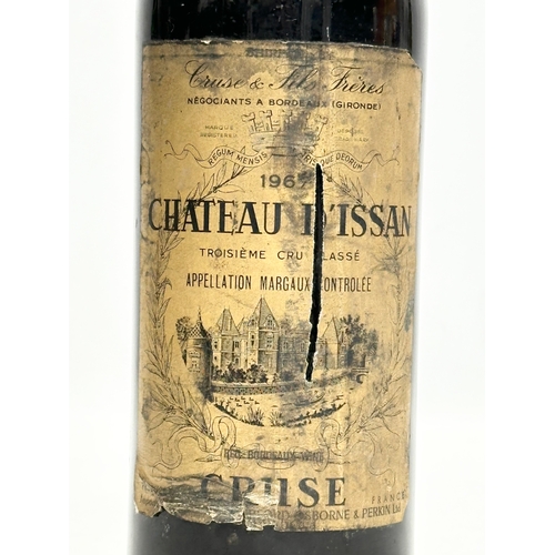 567 - A 1967 Chateau D’Issan wine. Cruse.