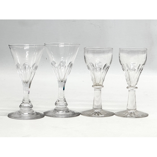 640 - 2 pairs of 19th Century slice cut port glasses. Circa 1850-1870. 9.5cm.