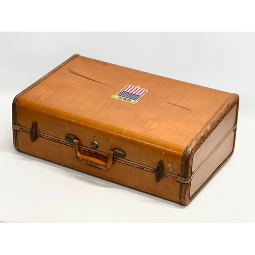 674 - An Early/Mid 20th Century Samsonite travelling case. 54x33x20cm