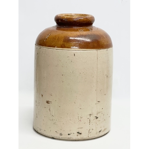 630 - A large Late 19th/Early 20th Century stoneware pot. 24x37cm