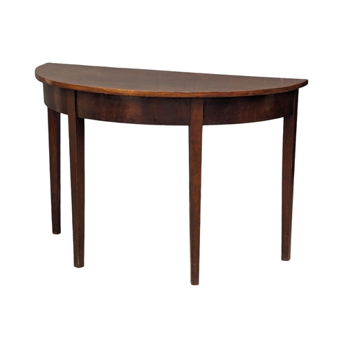 810 - An early 20th Century mahogany hall table in the Georgian style, 109cm x 54cm x 71.5cm 7