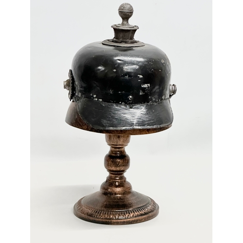 252 - A WWI German artillery pickelhaube helmet.