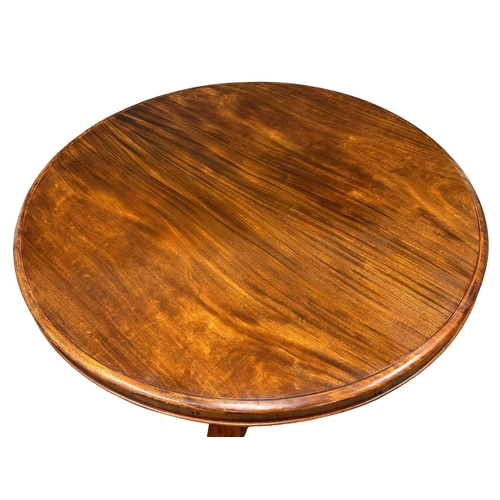 118 - A William IV mahogany tilt top pedestal breakfast table/dining table, on lion paw feet. Circa 1830. ... 