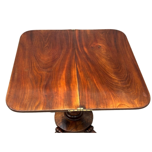 170 - A William IV mahogany turnover tea table. Circa 1830. 91x43x72cm. 2