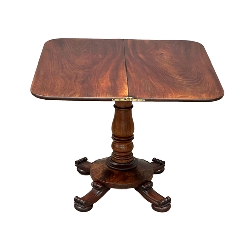 170 - A William IV mahogany turnover tea table. Circa 1830. 91x43x72cm. 2