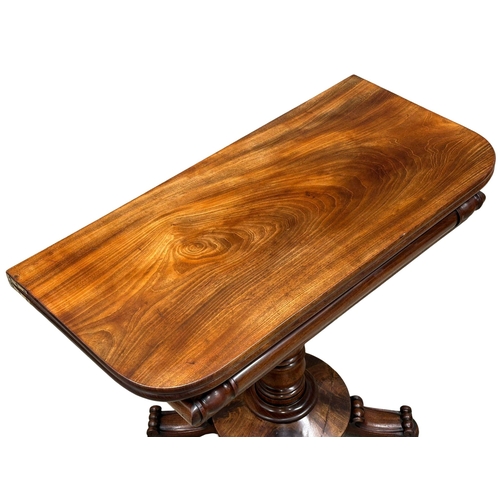 170 - A William IV mahogany turnover tea table. Circa 1830. 91x43x72cm. 2