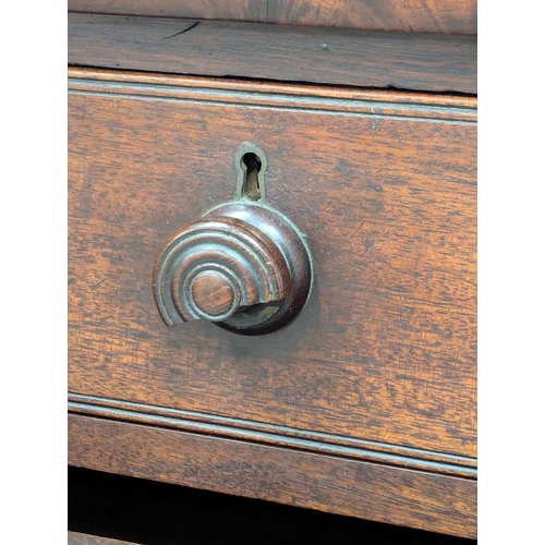 192 - A large Late George III mahogany chest of drawers. Circa 1800-1820.118x53x127cm (5)