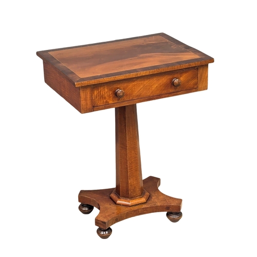 220 - A William IV inlaid mahogany pedestal side table with drawer. Circa 1830-1837. 58x44x73cm. 8