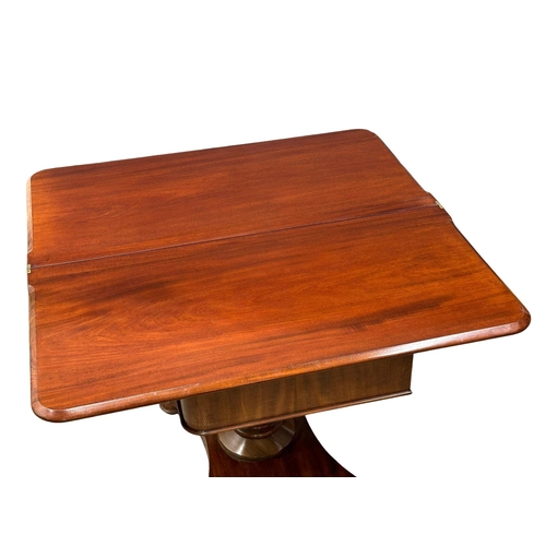 260 - A William IV mahogany turnover tea table. Circa 1830. 94x47x73cm (9)