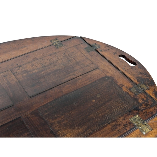 383 - A George III mahogany butler's tray on stand. Circa 1800-1810. 97x75x68cm