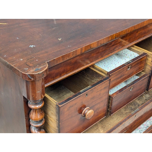 543 - A large Victorian mahogany chest of drawers with twist columns. No base. 125x61x111cm