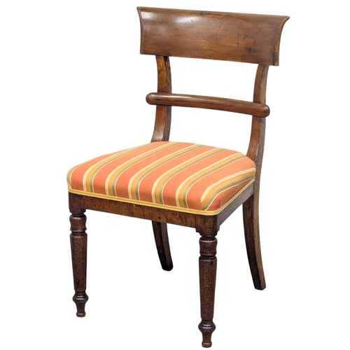 592 - A set of 5 Victorian mahogany bar back chairs.  (4)