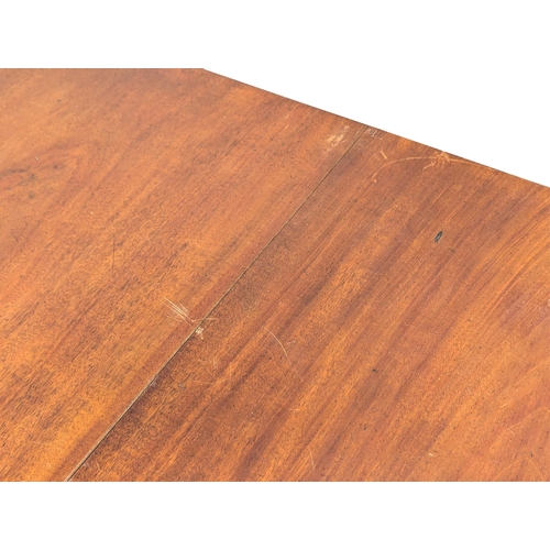 944 - A 19th Century scratch made mahogany pedestal centre table. 88x89x68cm (1)