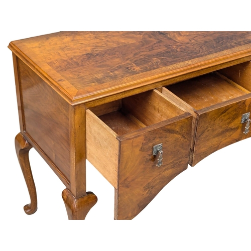 950 - A 1930s-1950s walnut side table / writing table on Cabriole legs. 106x50x76.5cm. 6