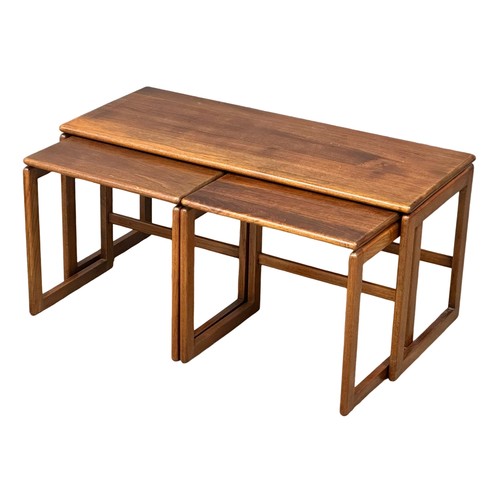 96 - A Danish style Mid Century teak coffee table with 2 nesting tables. 103x43x48cm (1)