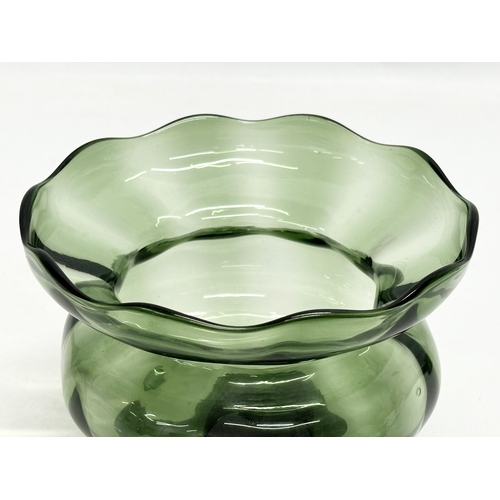 199 - An Early 20th Century glass footed bowl with scalloped rim. Circa 1930. 15x11cm.