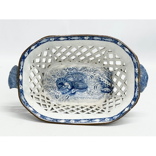 209 - An Early 19th Century English reticulated chestnut basket and platter. Circa 1800-1820. 23.5x19cm. 2... 