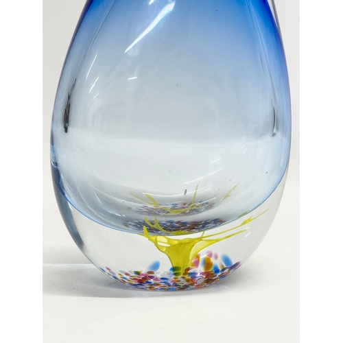 109 - A Late 20th Century art glass vase. 14x21cm.