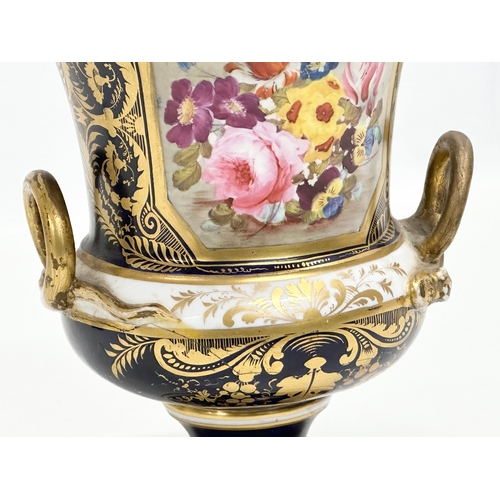 13 - An Early 19th Century Crown Derby campana vase. Circa 1800-1810. 14x17cm.