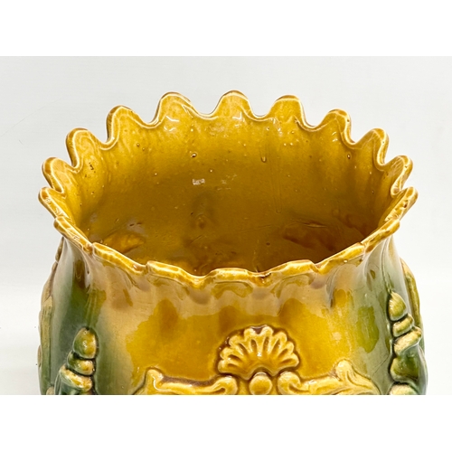 368 - A large Art Nouveau Majolica jardiniere/planter. Early/Mid 20th Century. 29x26cm