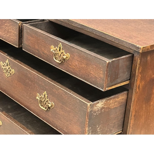 128 - A Late 18th Century George III oak chest of drawers. Circa 1780-1790. 102x50x92cm (1)