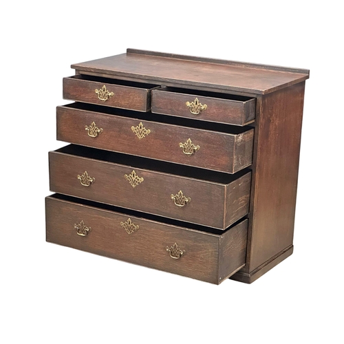 128 - A Late 18th Century George III oak chest of drawers. Circa 1780-1790. 102x50x92cm (1)