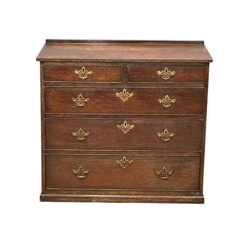 128 - A Late 18th Century George III oak chest of drawers. Circa 1780-1790. 102x50x92cm (1)