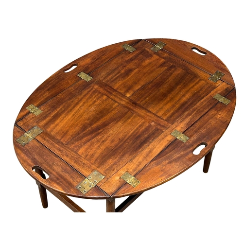 58 - A George III mahogany butlers tray coffee table, with an Early 20th Century base. Open 100x76x56cm. ... 