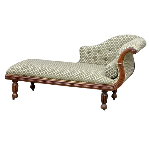 60 - A large William IV mahogany chaise lounge. Circa 1830. 190cm(2)