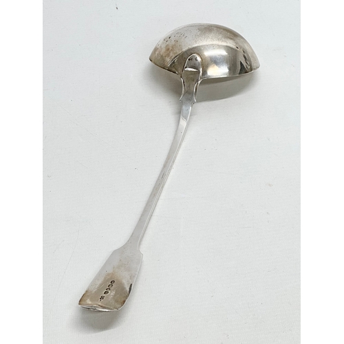 597 - William Eaton. A very large Early 19th Century silver ladle. George IV. London 1829. 200 grams. 34cm... 