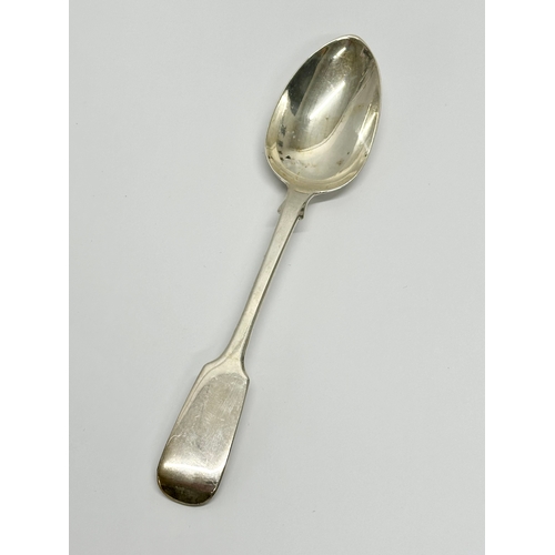 624 - Charles Boyton. A set of 6 Mid 19th Century silver table spoons. London, 1851. 231 grams. 17.5cm.  (... 