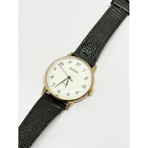 647 - A vintage Sekonda 19 Jewels watch.   (9)