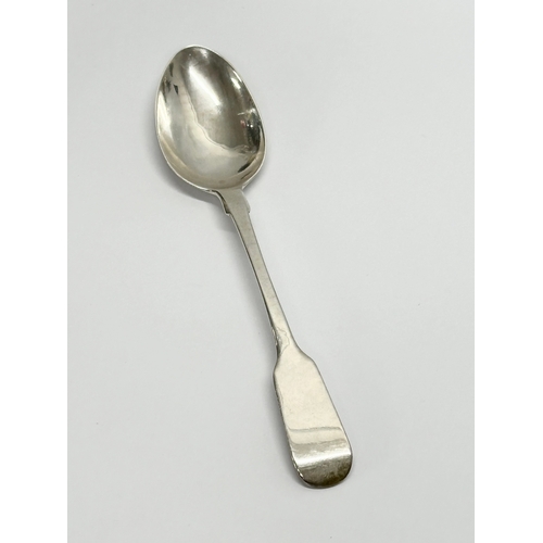 641 - An Early 19th Century silver spoon. George III, 1818. 14.5 grams.    (10)